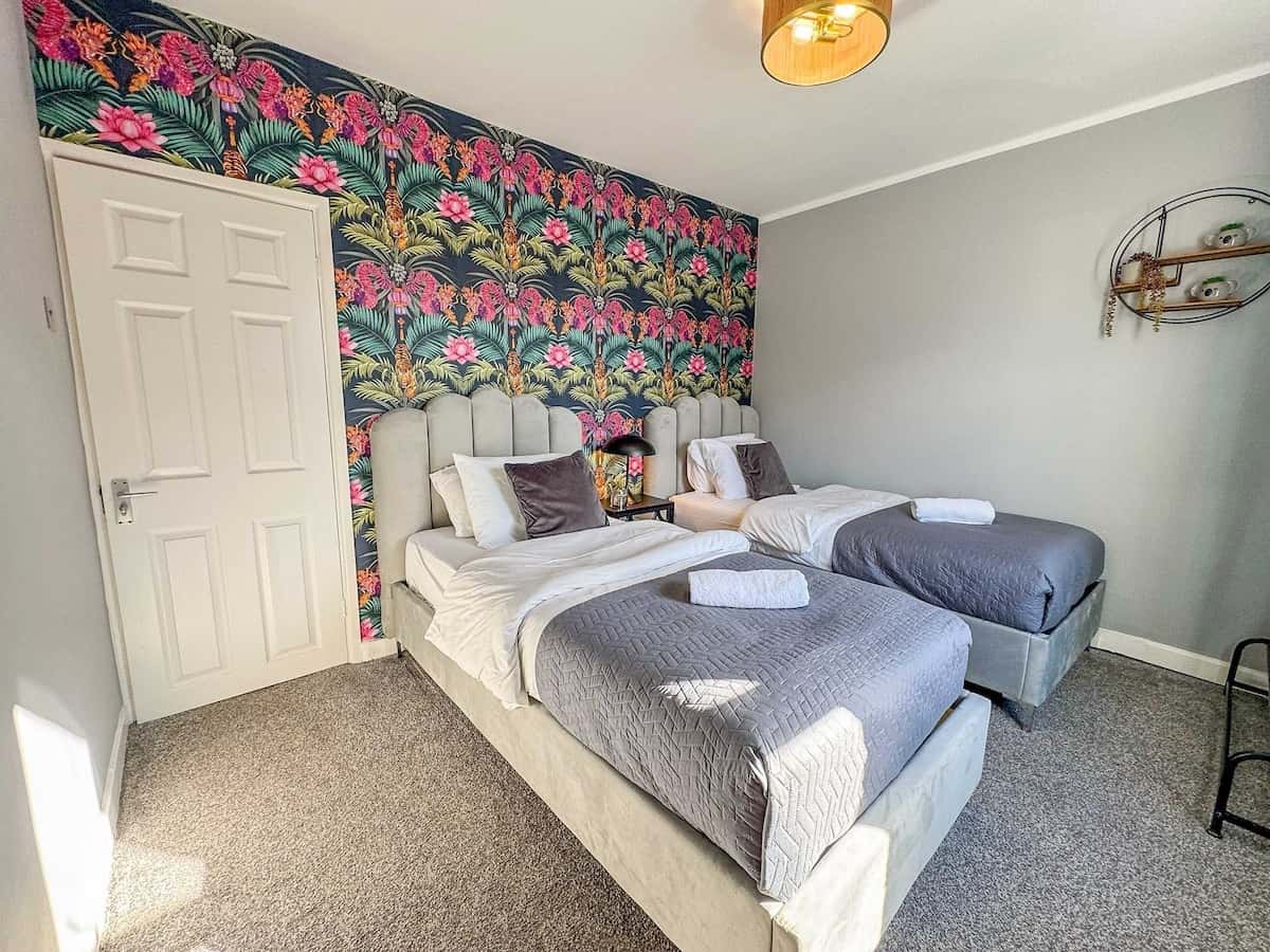 Stylish and Spacious Modern House in Oxford (4)