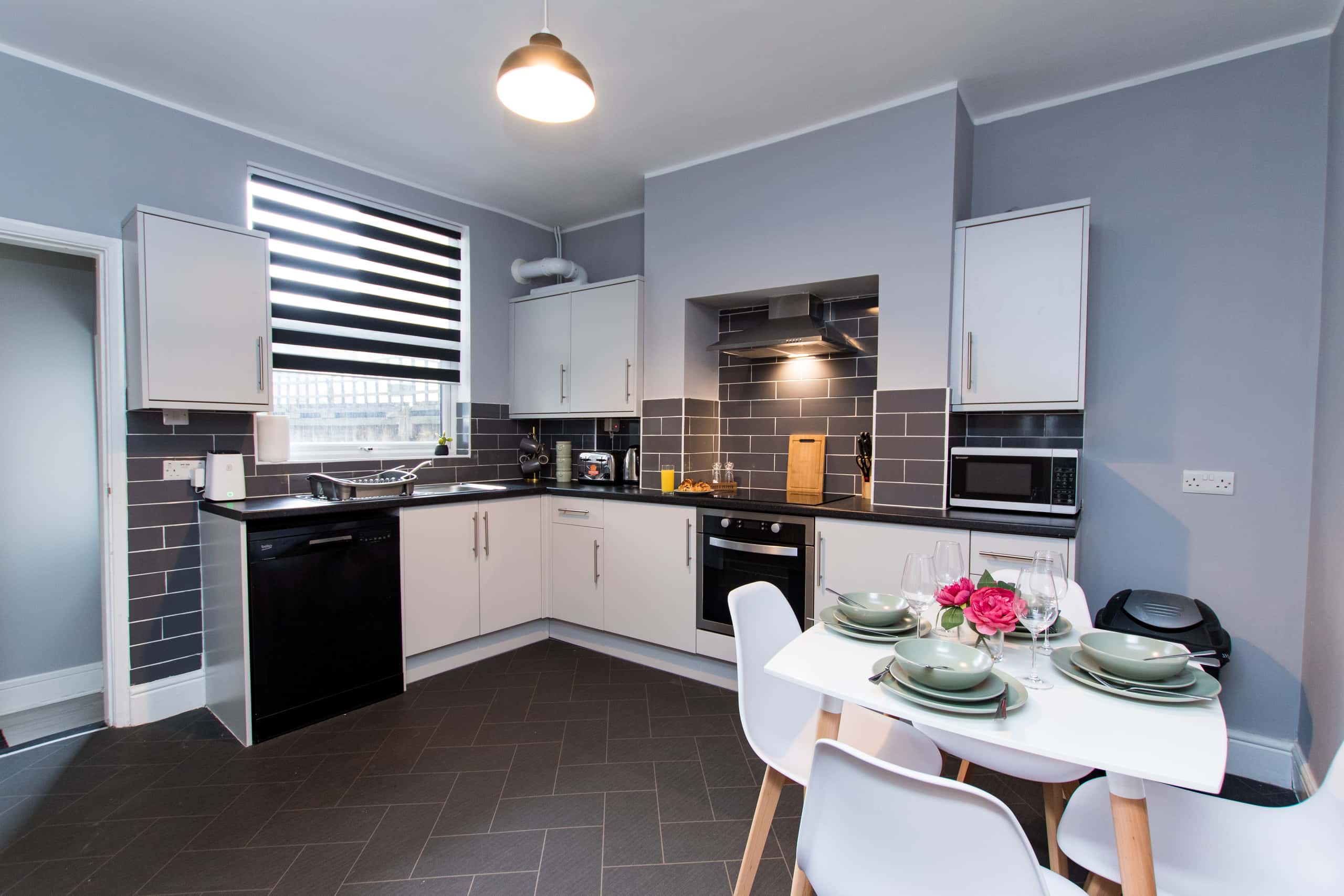 Newly Renovated Perfect Family Home in Nottingham (2)