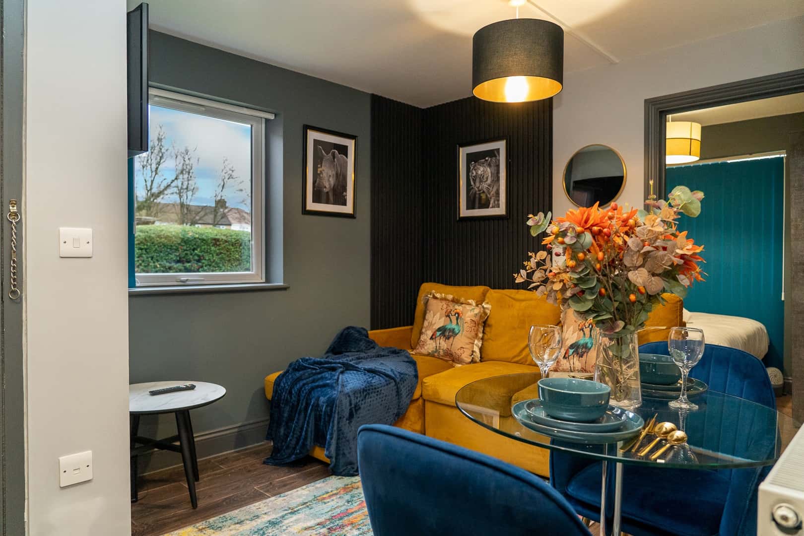 NEW Modern Gem Apartment with Parking (2)