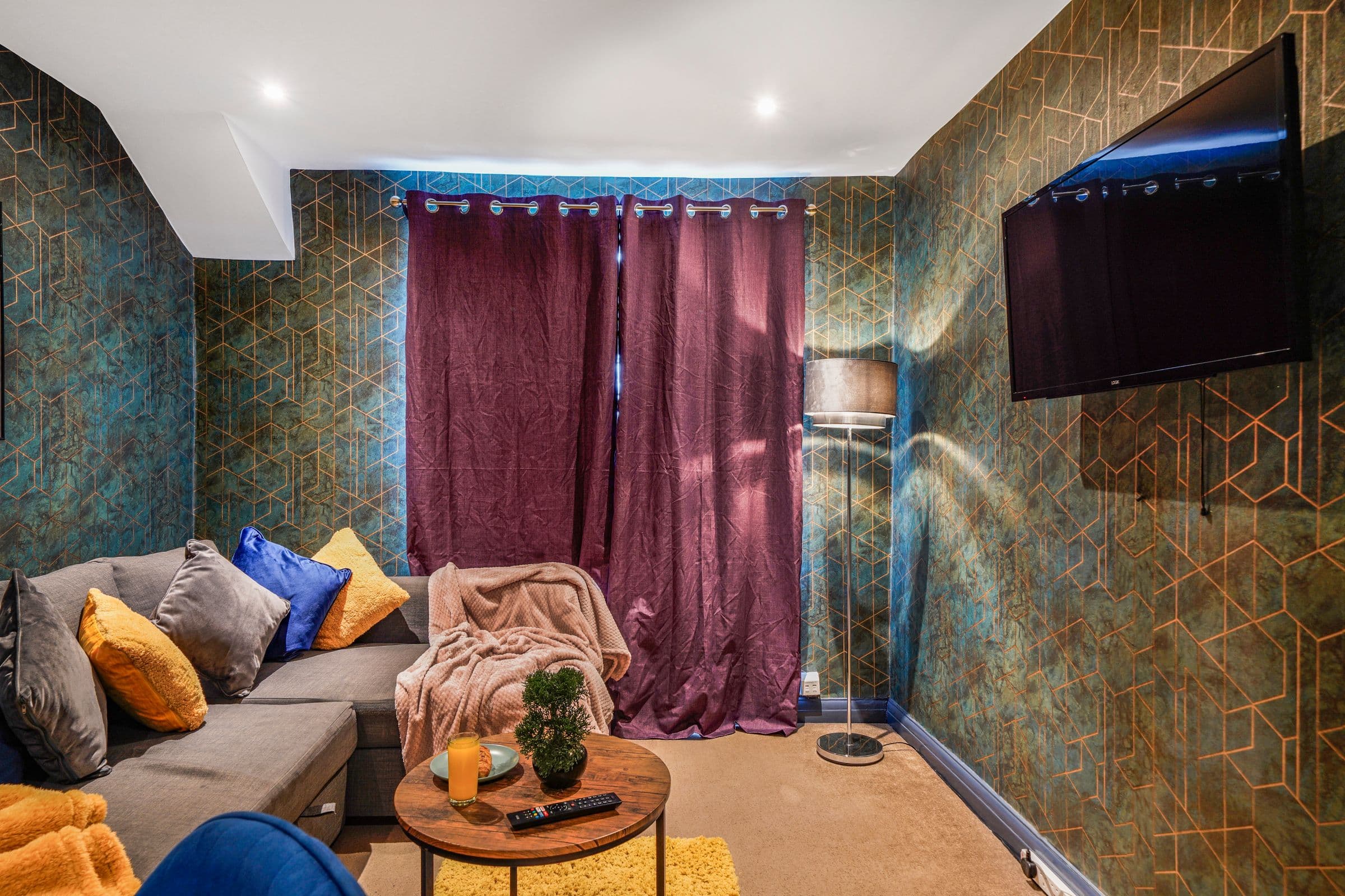 Elegant London flat FREE Parking & Modern Comforts (3)