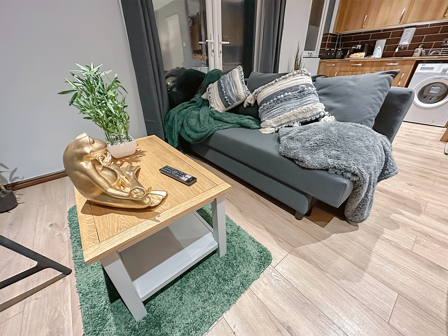 Stunning Studio Garden House with Free Wi-fi & Parking (11)