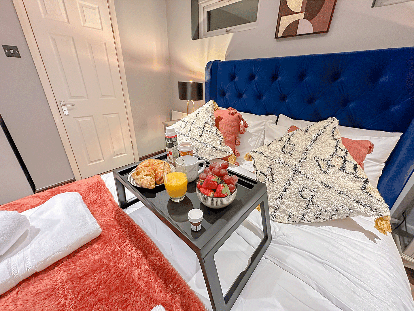 Stunning Studio Garden House with Free Wi-fi & Parking (7)