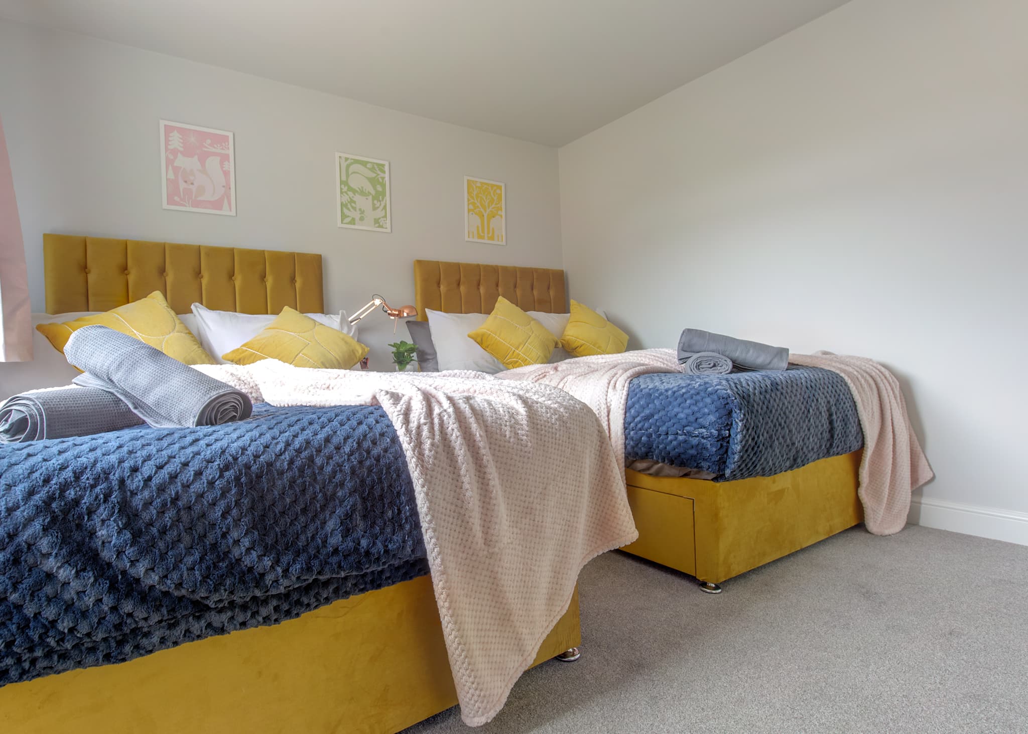 Modern 3 Bedroom House with Terrace in Nottingham (11)