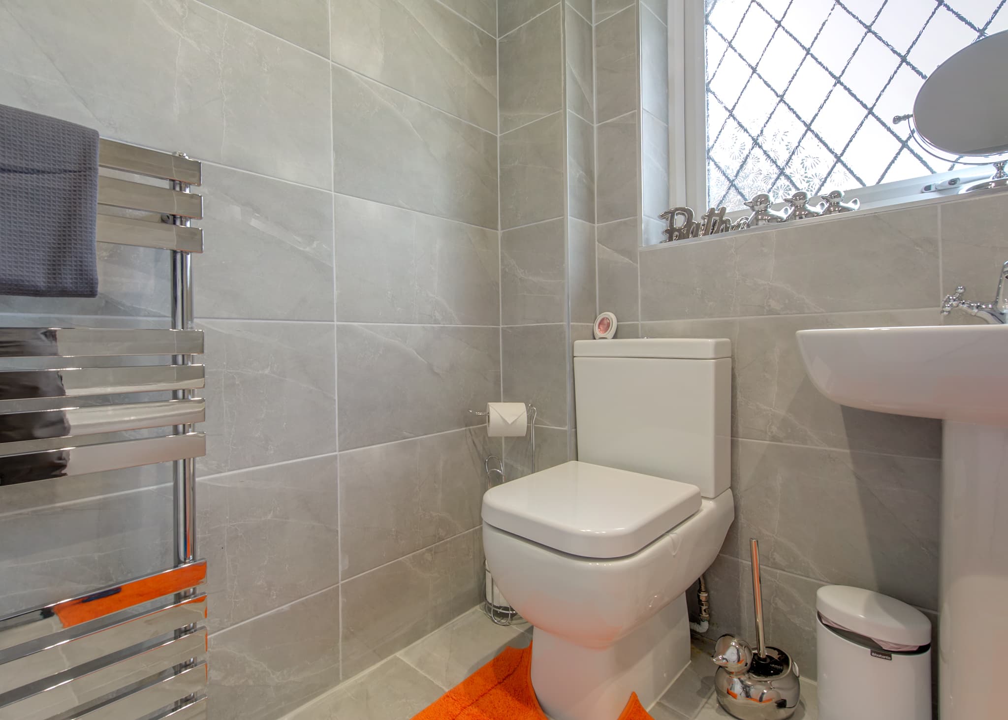 Modern 3 Bedroom House with Terrace in Nottingham (12)