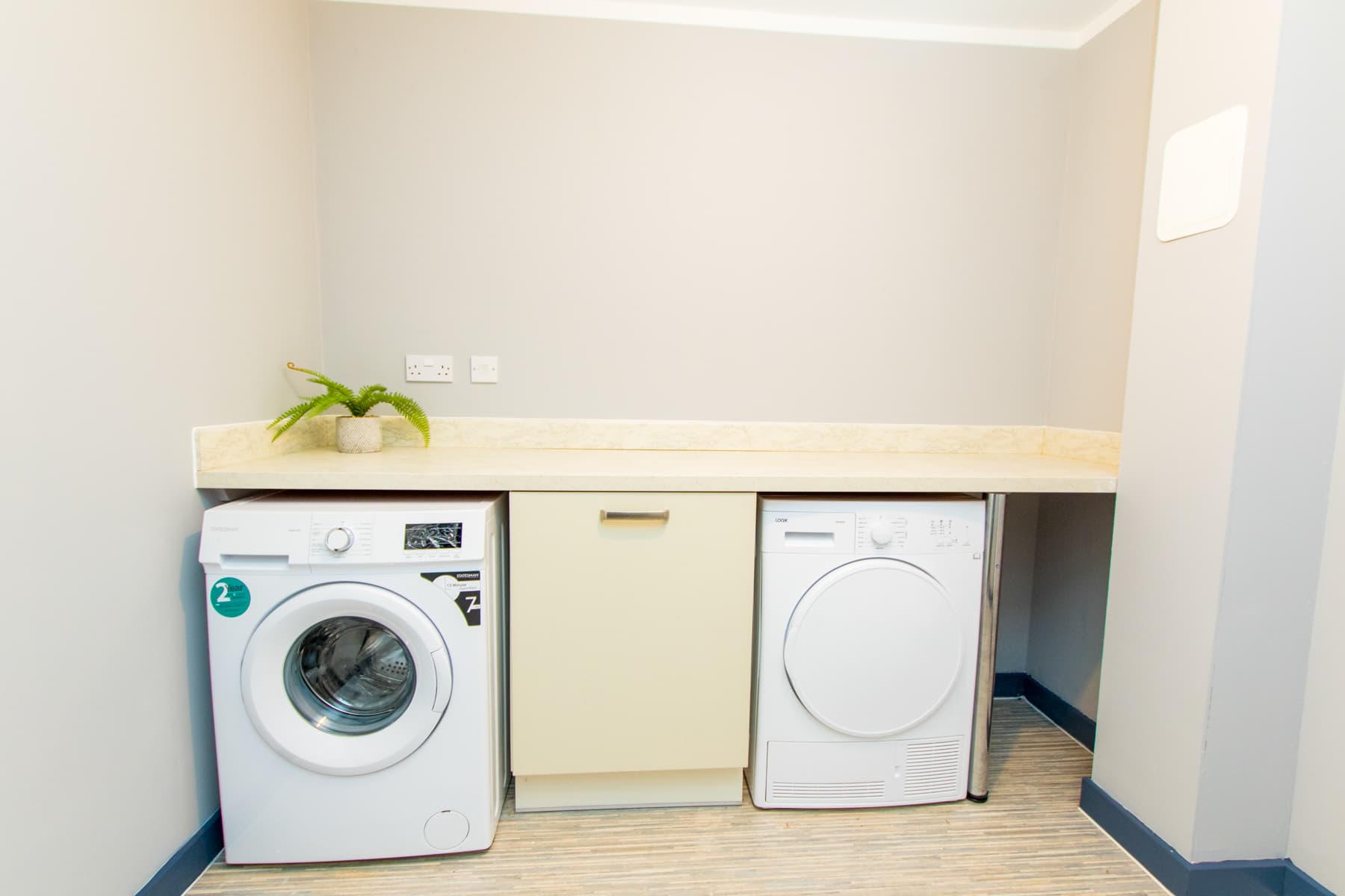 3 Bedroom House with Free Parking in Nottingham (9)