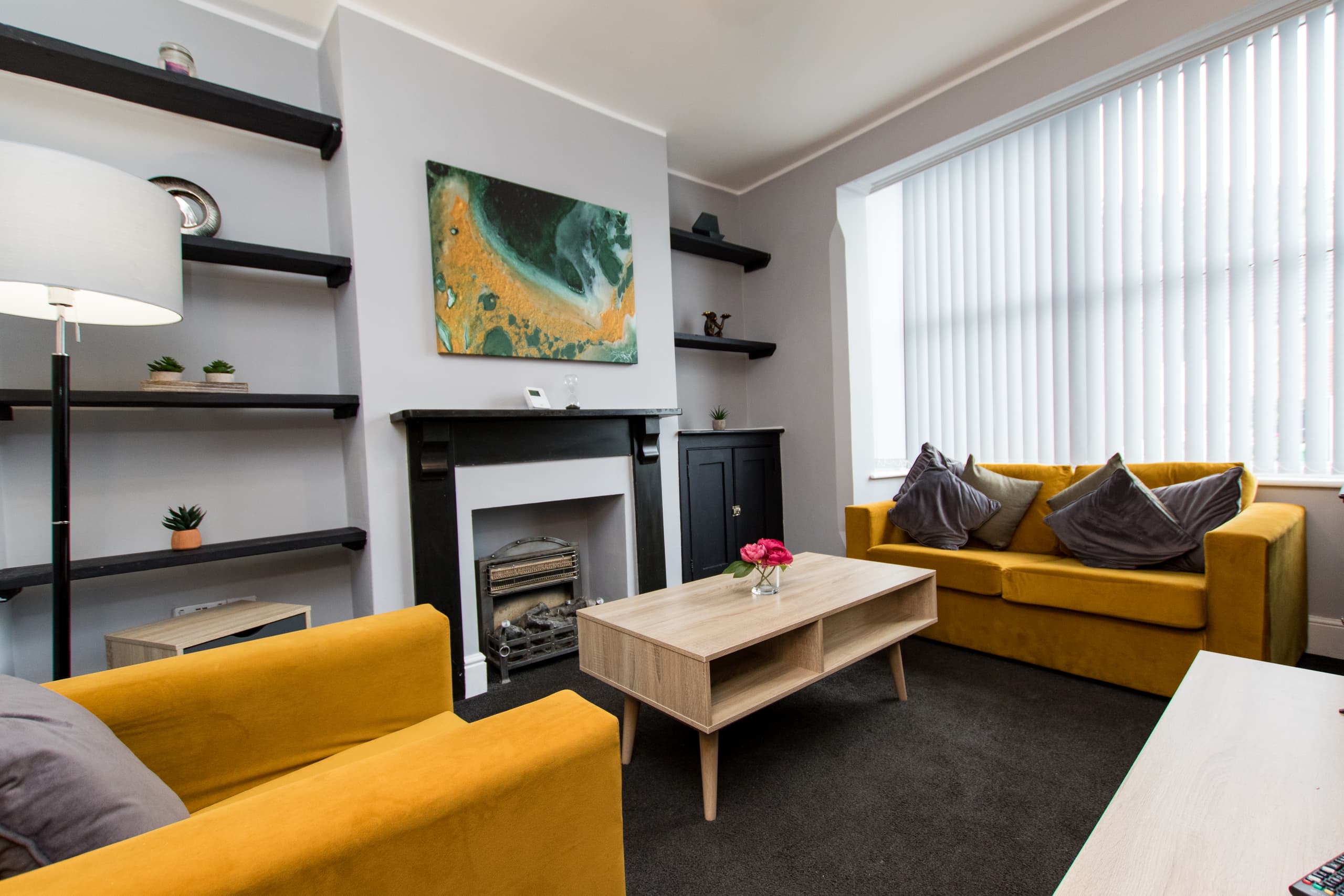 Newly Renovated Perfect Family Home in Nottingham (1)