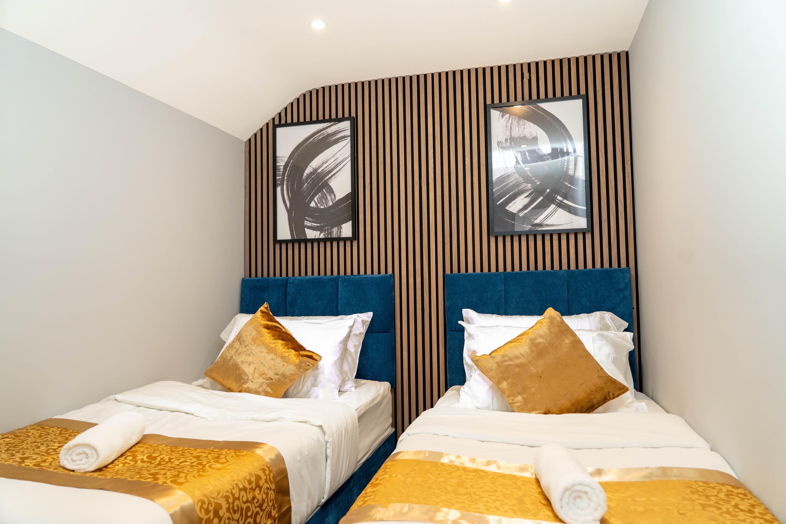 Modern Jewel Apartment in Central Oxford with Terrace (11)