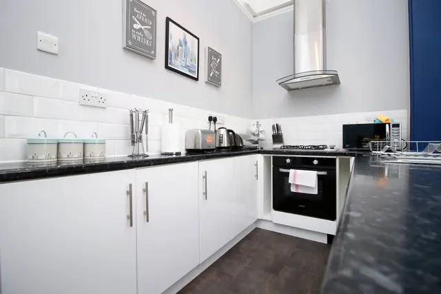 Stylish Garden New Flat in Clifton