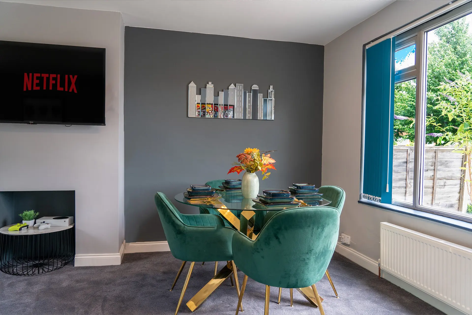 Spacious Luxury Garden House Free Parking (9)