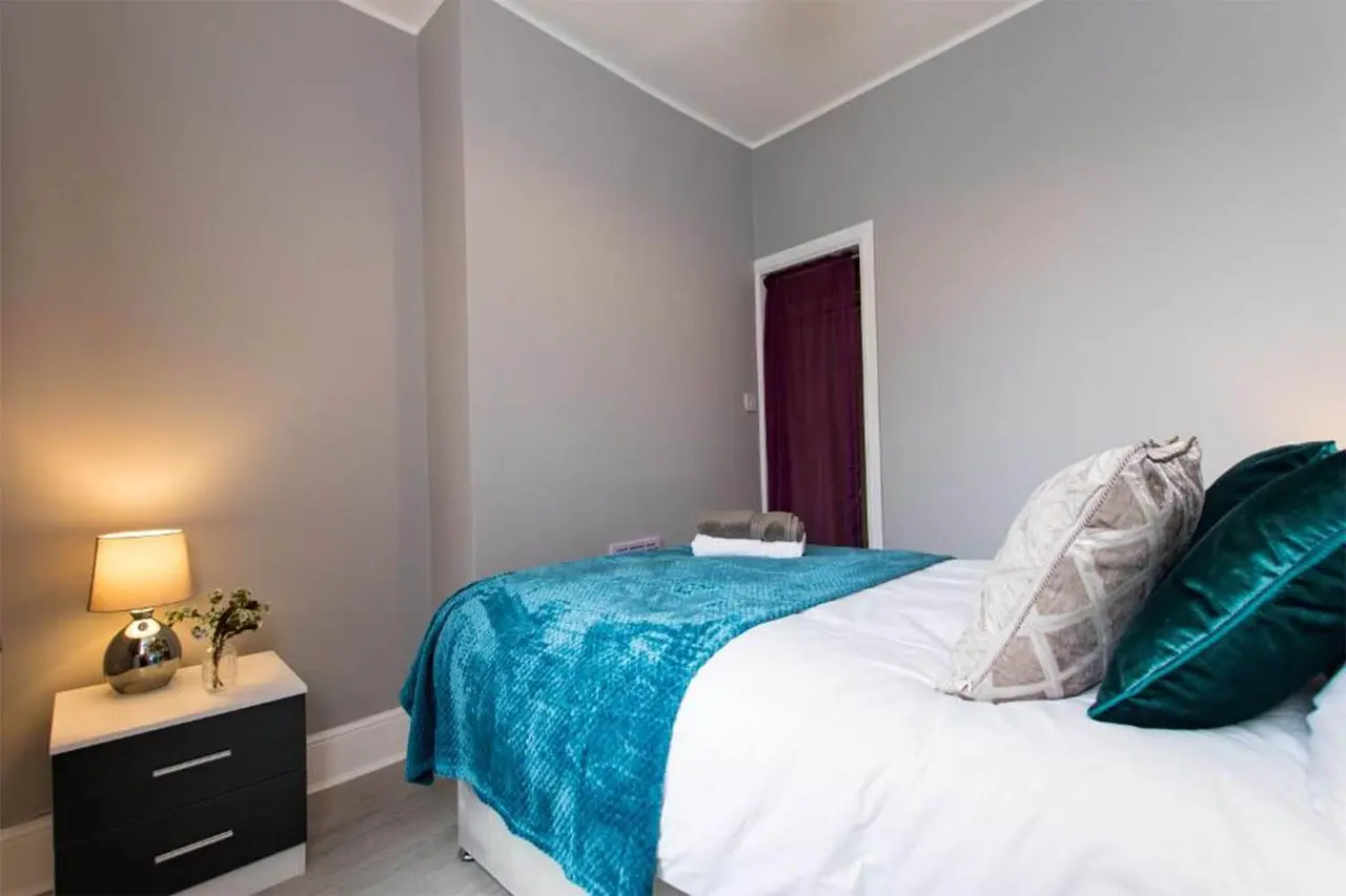 Newly Renovated Perfect Family Home in Nottingham (5)