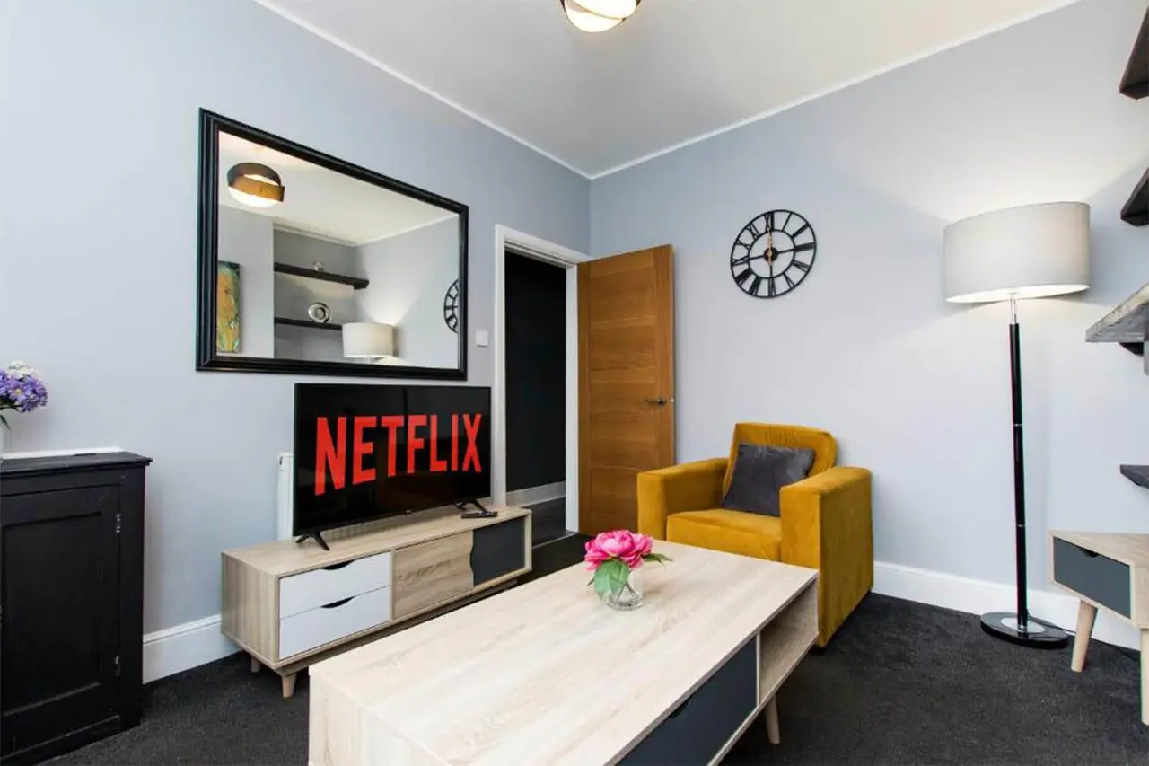 Newly Renovated Perfect Family Home in Nottingham (4)